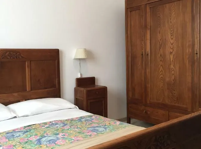 Barolo Apartments Casa de Férias Barolo